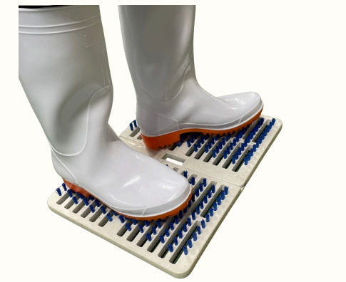 靴底洗いブラシの導入で、靴底の洗浄力・衛生環境を強化し、クライアントの衛生検査をクリア！